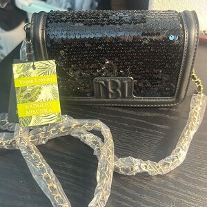 🔥NWT BADGLEY MISCHKA BLACK SEQUENCE 🔥